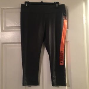 Auburn leggings - Tag is faded but size is medium